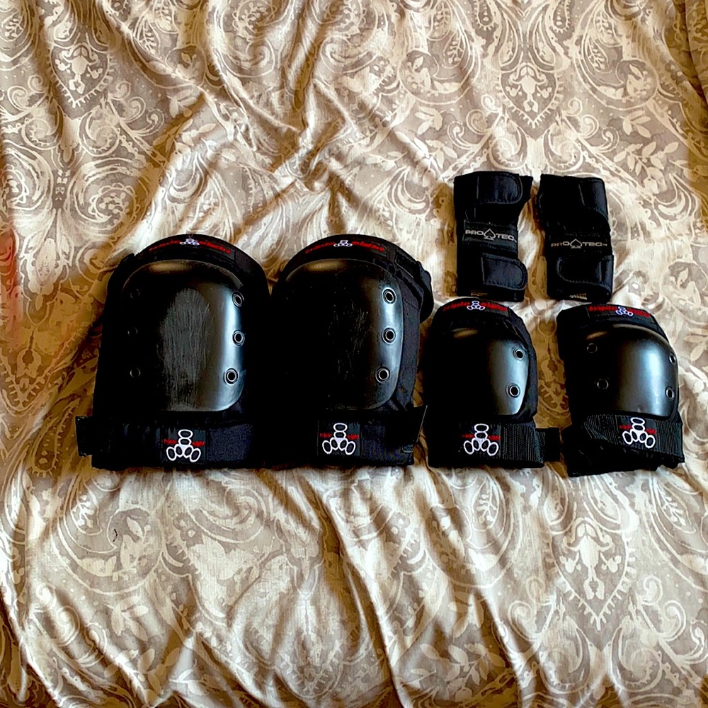 Roller Derby Pads